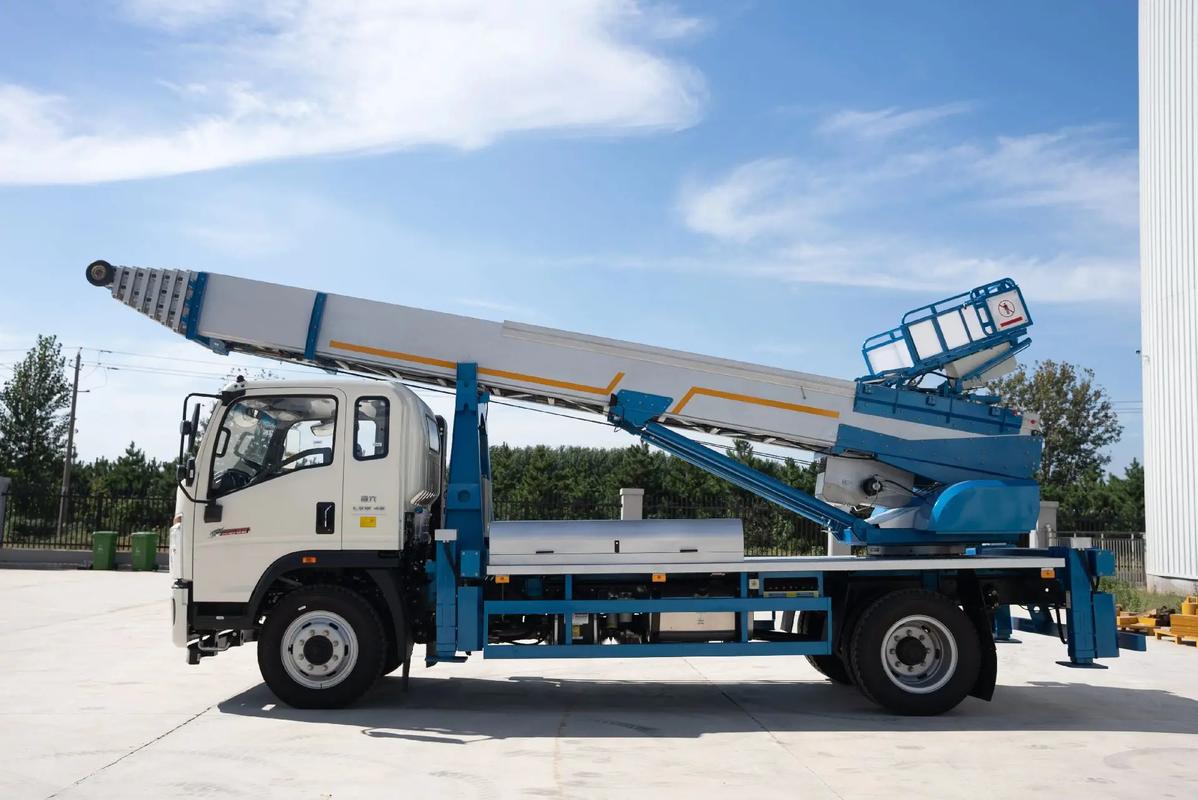 宜春云梯上料车租赁费用