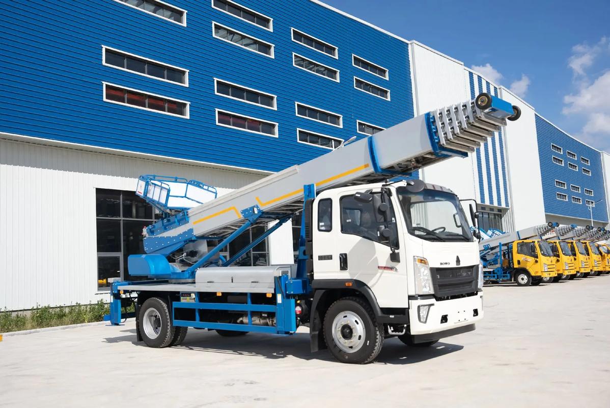 宜春出租云梯车高空作业车 建筑垃圾搬运