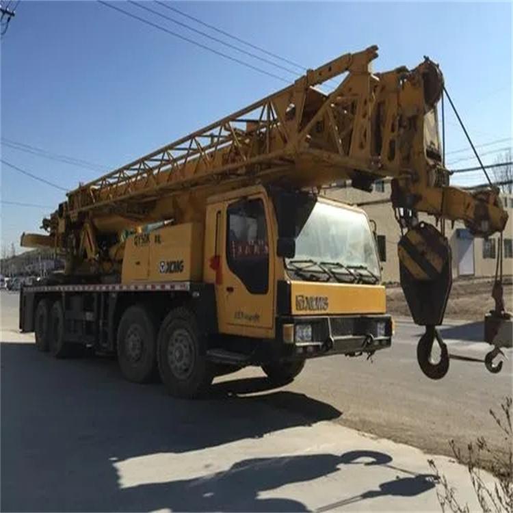 宜春吊车吊挖机的正确办法